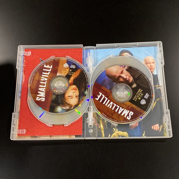 Smallville - The Complete First Season - Picture 5 of 11